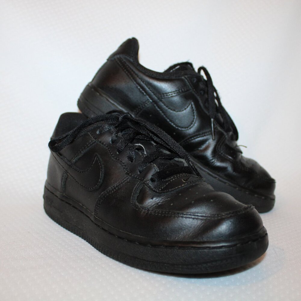 Nike Black Air Force One Youth Boy Low Sneakers Little Kid Size 2